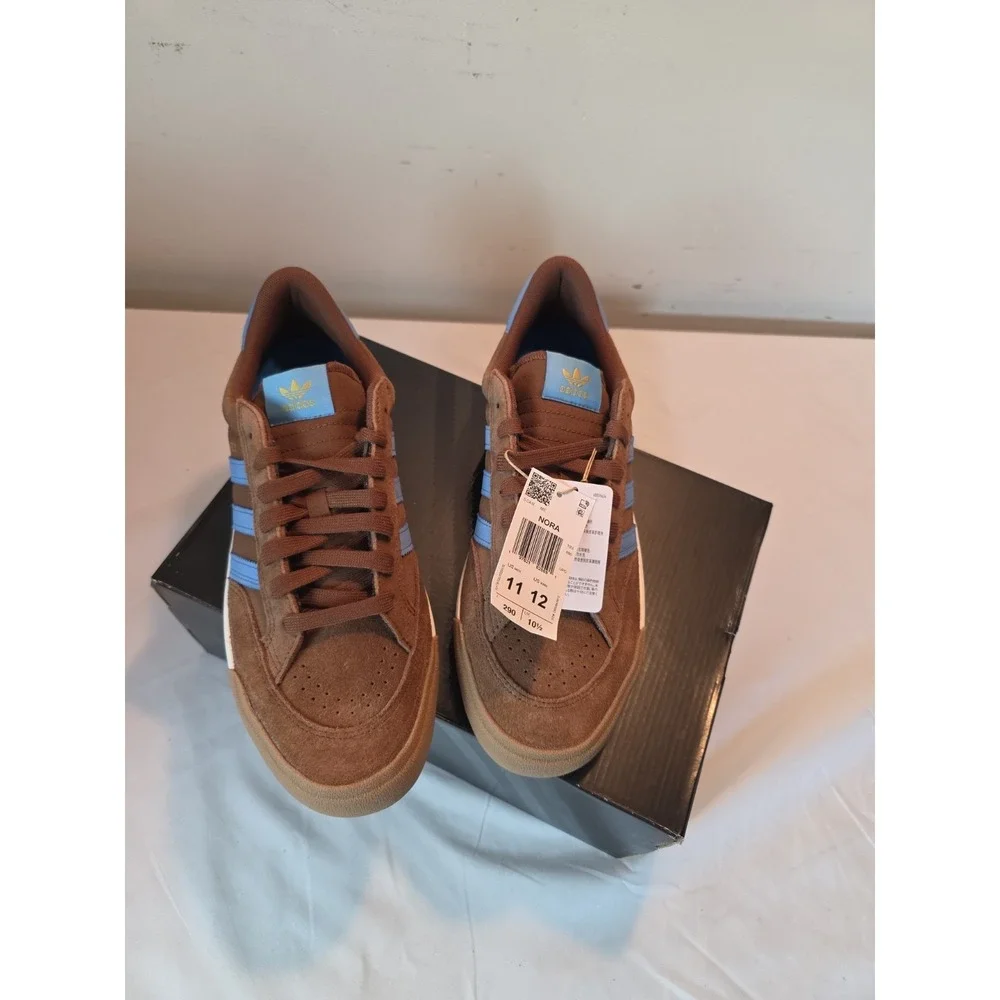 Adidas Nora Unisex New With Box Sneakers Men 11 Women 12 Brown/Blue JP8595 Skate